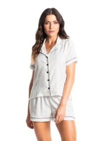 pijama curto de botão feminino branco.