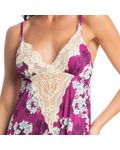 Camisola-Curta-Com-Renda-Fenda-Floral-Vitoria-Regi-Daniela-Tombini