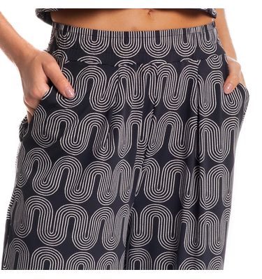 Calça Feminina Com Pregas E Bolso Spina - Imagem 5 - Mobile