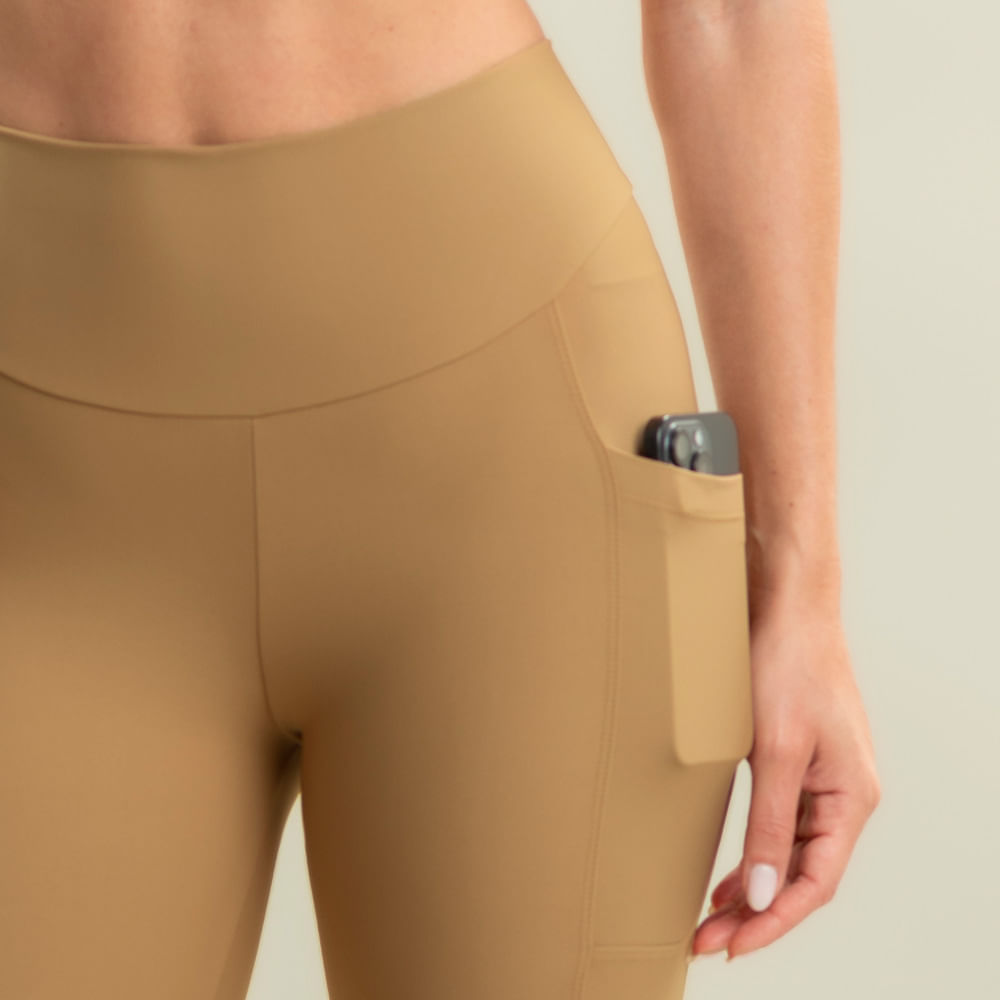 Calça Legging Comfort Shape Com 2 Bolsos Camel Vivame - Imagem 5 - Mobile