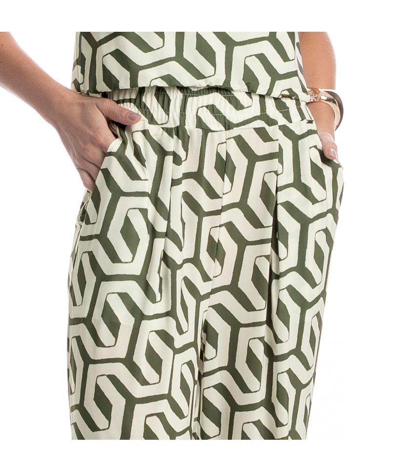 Calça Feminina Com Pregas E Bolso Verdena - Imagem 5 - Desktop