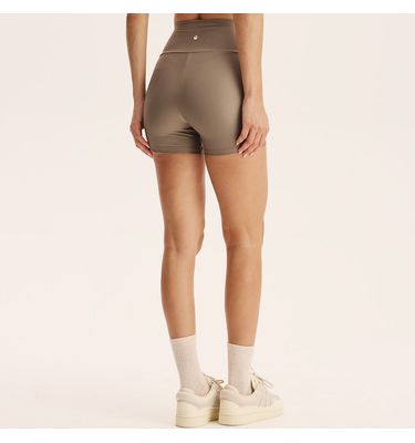 Shorts Curto Essential Shape 7/8 Glow Move - Imagem 2 - Mobile