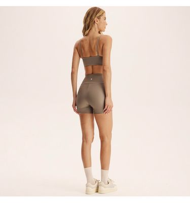 Shorts Curto Essential Shape 7/8 Glow Move - Imagem 4 - Mobile