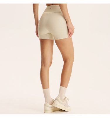 Shorts Curto Essential Shape 7/8 Glow Move - Imagem 2 - Mobile