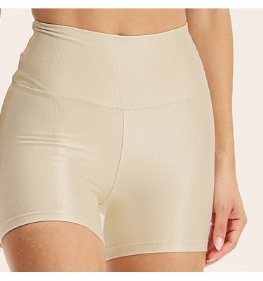 Shorts Curto Essential Shape 7/8 Glow Move - Imagem 5 - Mobile