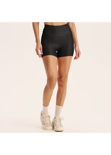 Shorts Curto Essential Shape 7/8 Glow Move Preto - Imagem 1