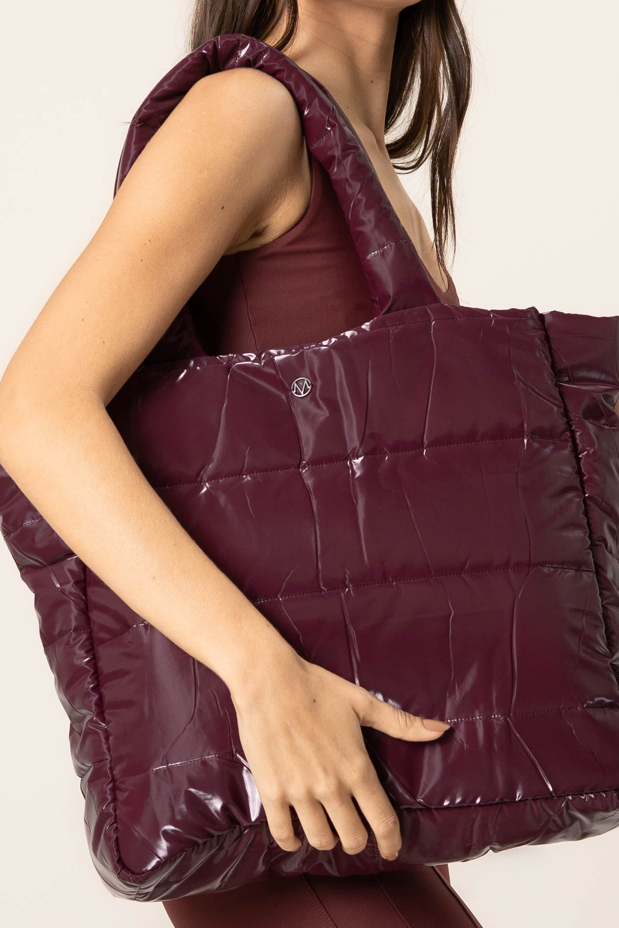 Bolsa Glow Puffer Vinho - Imagem 2