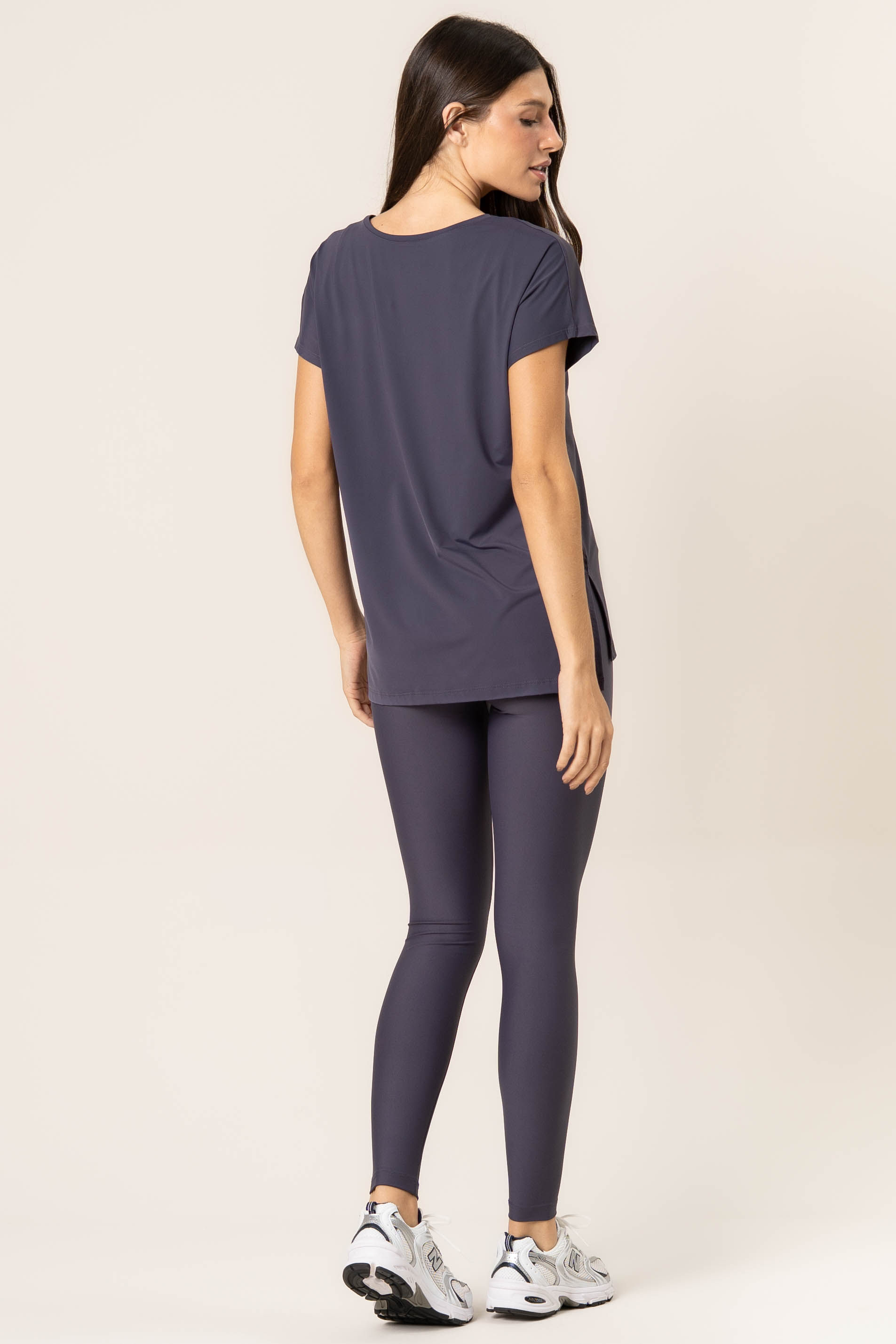 Camiseta Basic Decote V Ease Vivame - Imagem 4 - Mobile