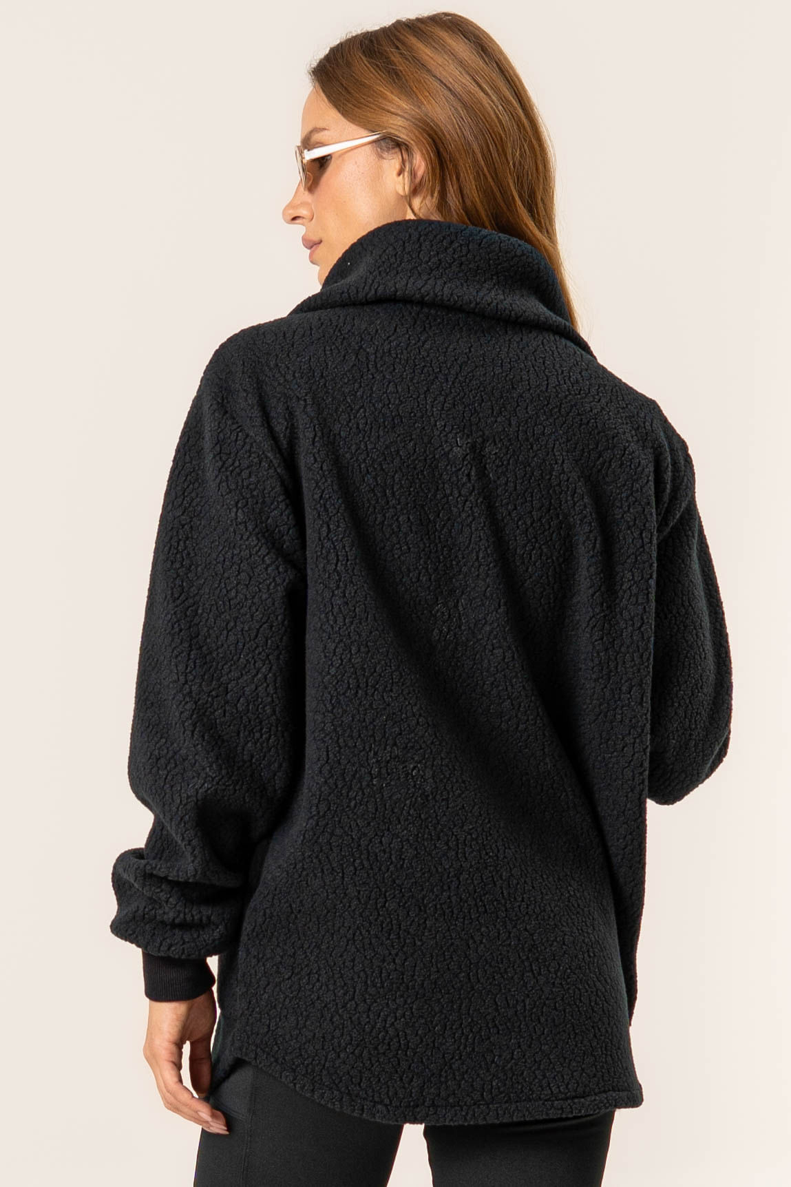 Camisa Com Gola Alta Sherpa Vivame - Imagem 2 - Mobile