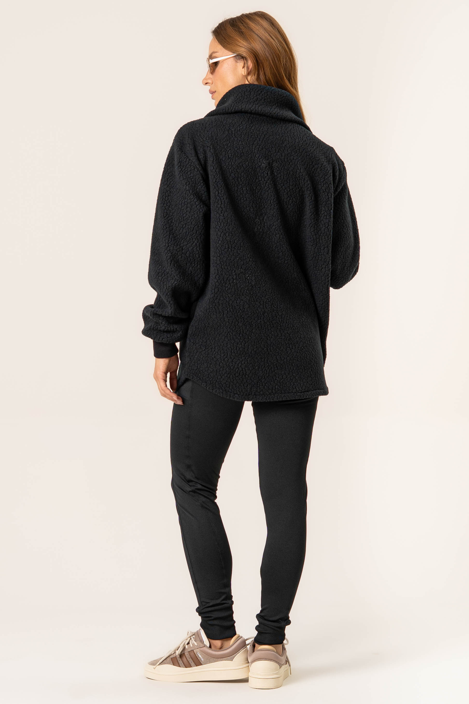 Camisa Com Gola Alta Sherpa Vivame - Imagem 4 - Mobile