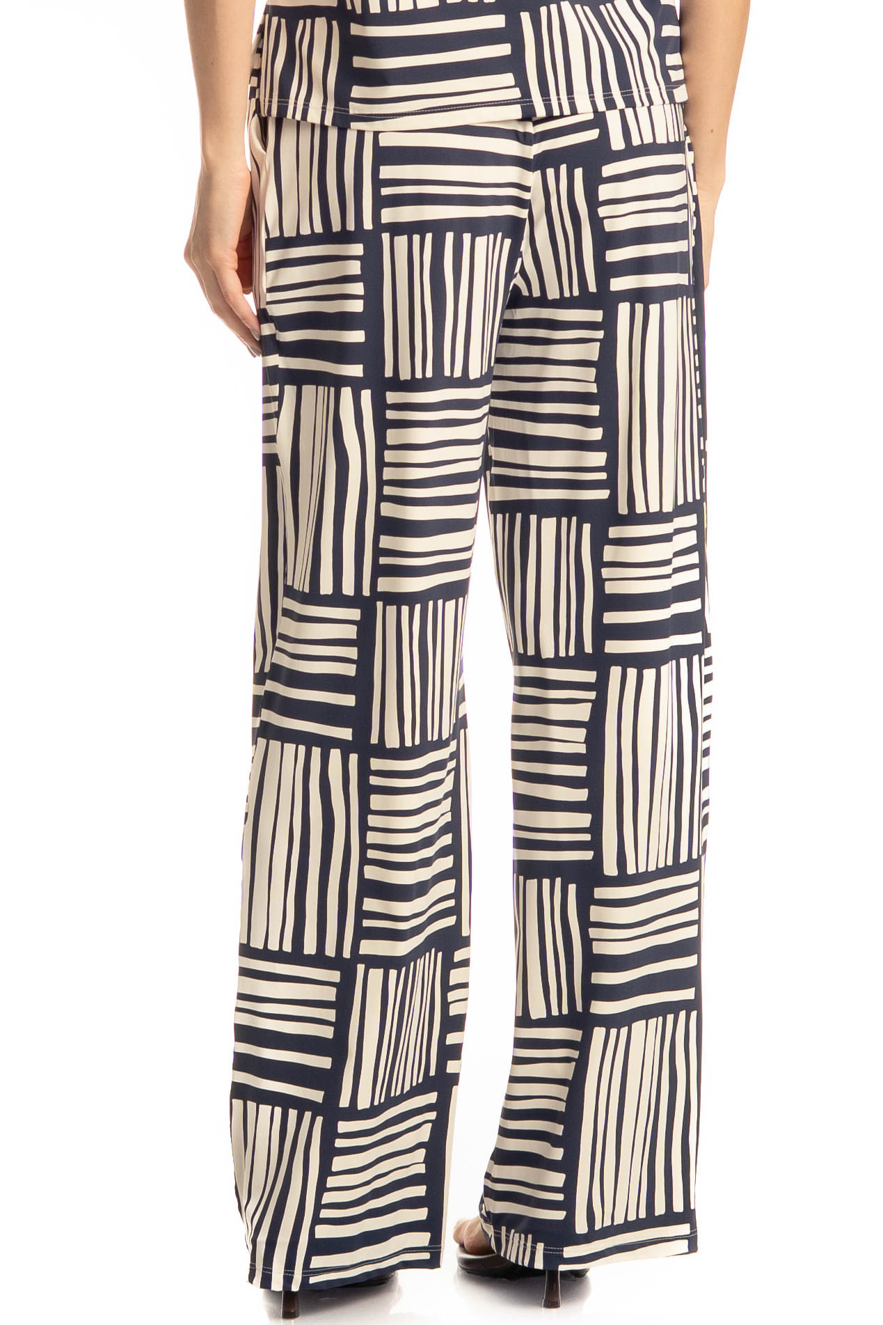 Calça Feminina Com Bolsos Montreal - Imagem 4 - Mobile
