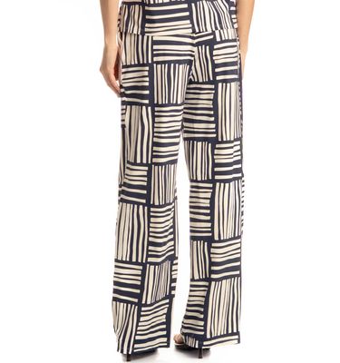 Calça Feminina Com Bolsos Montreal - Imagem 4 - Mobile