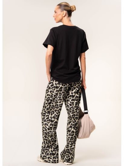 Calça Reta Com Bolsos Wild Vivame - Imagem 2 - Desktop