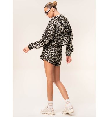 Jaqueta Crop Corta Vento Com Capuz Estampada Wild Vivame - Imagem 4 - Mobile