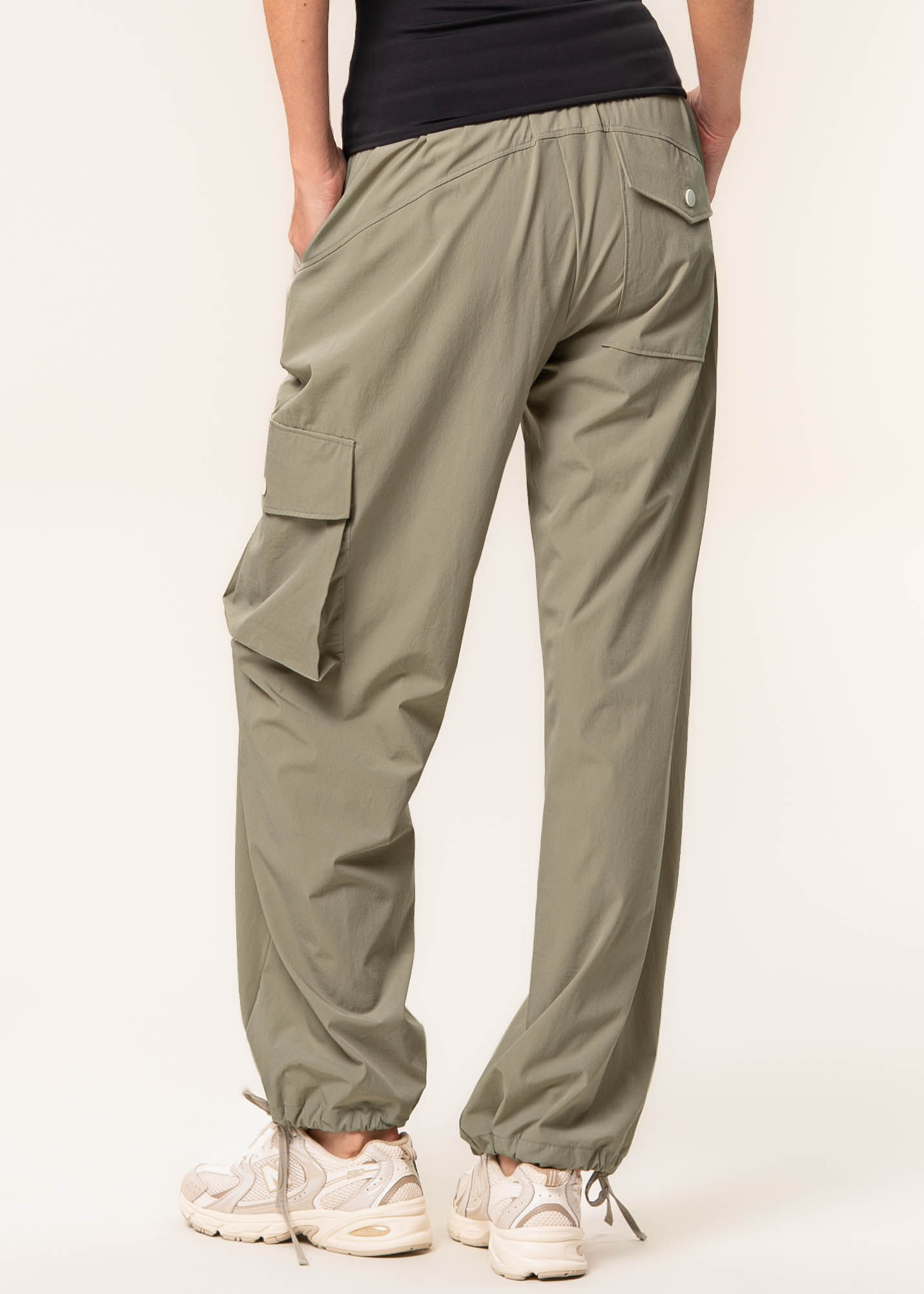 Calça Feminina Cargo Com Bolso Overlap Vivame - Imagem 4 - Mobile