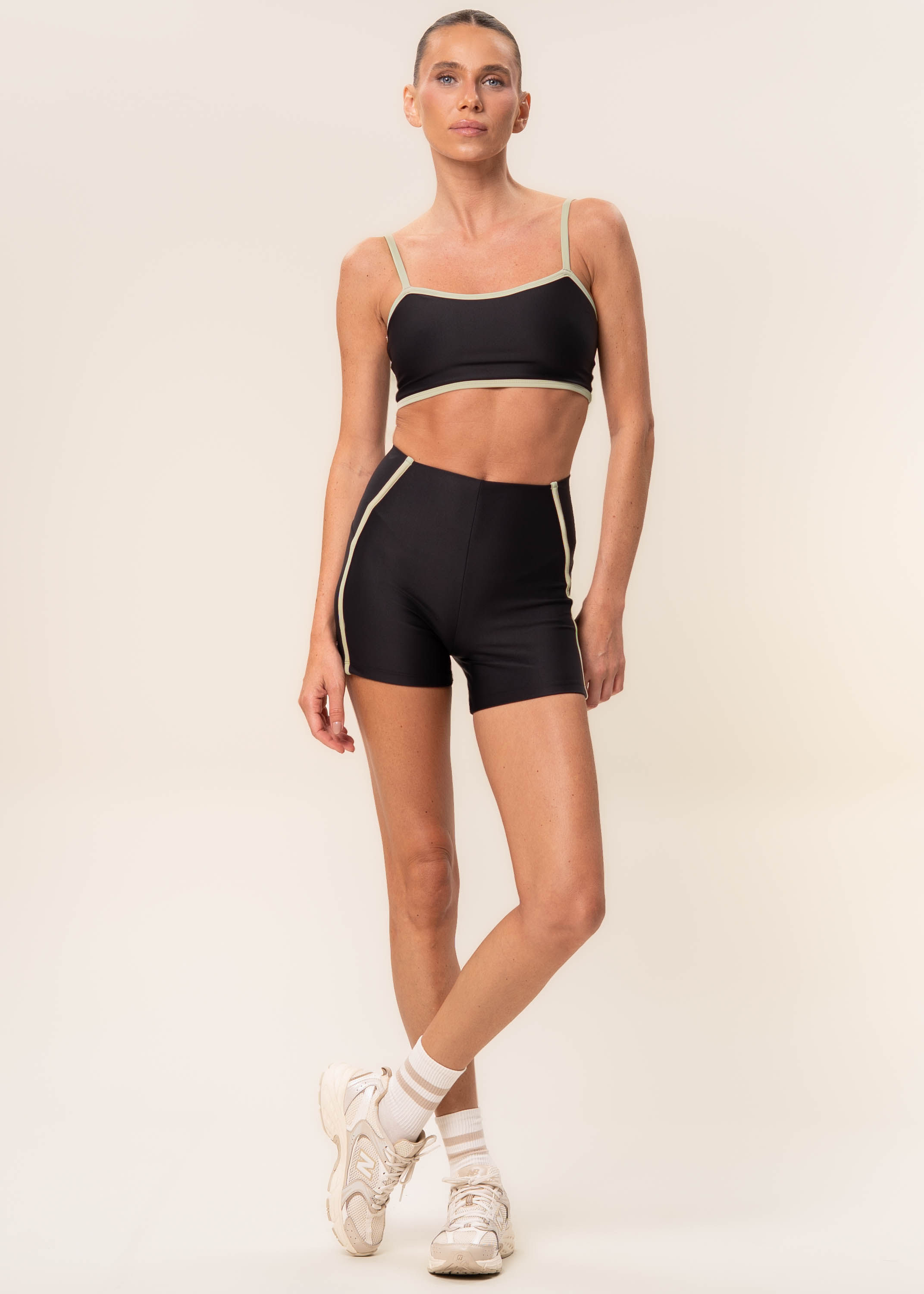 Shorts Curto Invisible Slim Shape Curve Vivame - Imagem 3 - Mobile