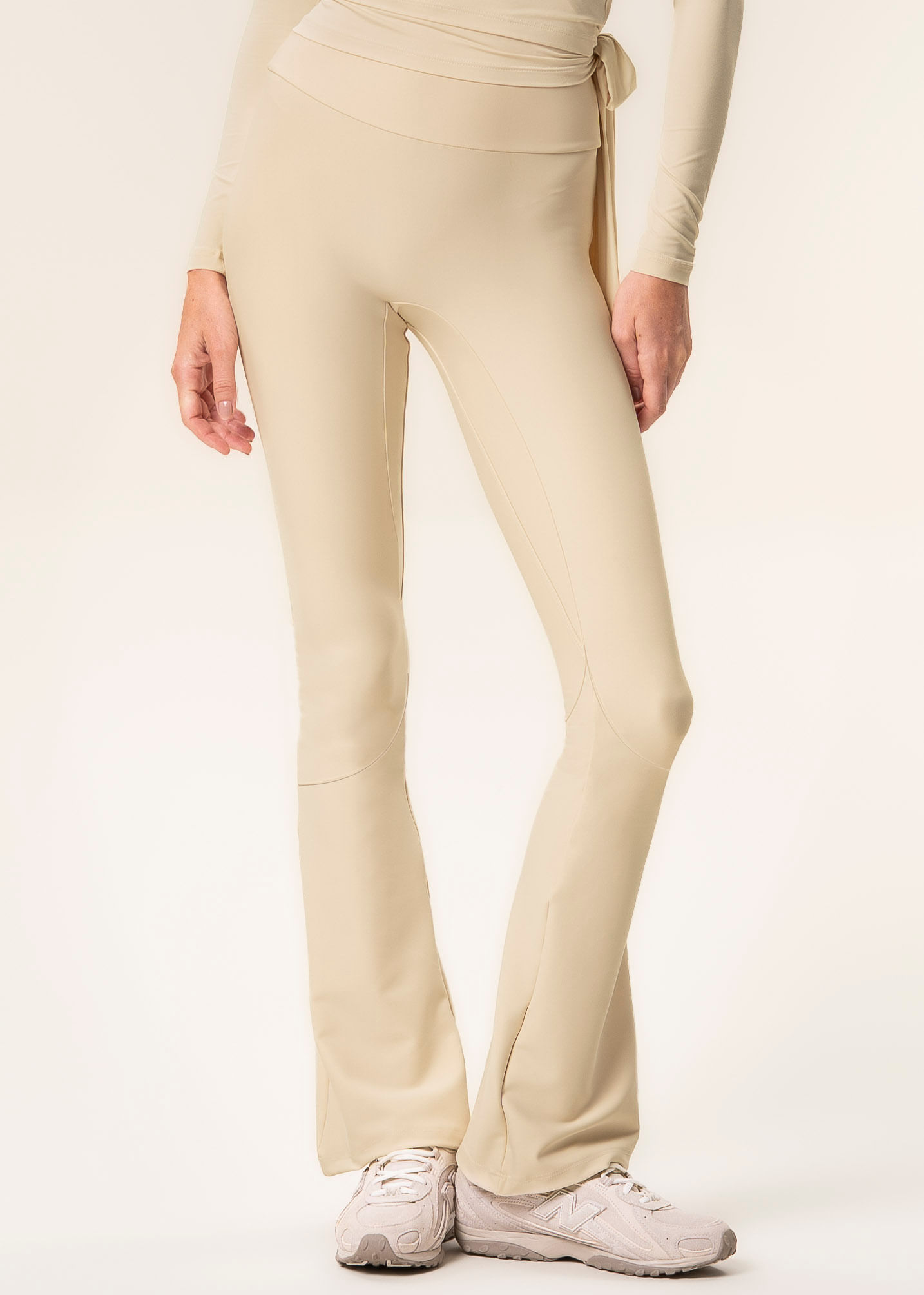 Calça Mini Flare Seamless Shape Balance Vivame - Imagem 3 - Mobile