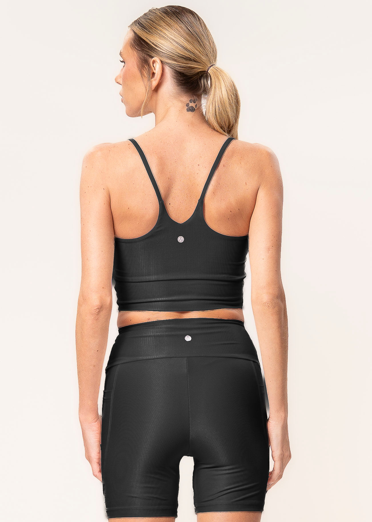 Shorts Médio Essential Shape Com 2 Bolsos Glow Black Vivame Preto - Imagem 2