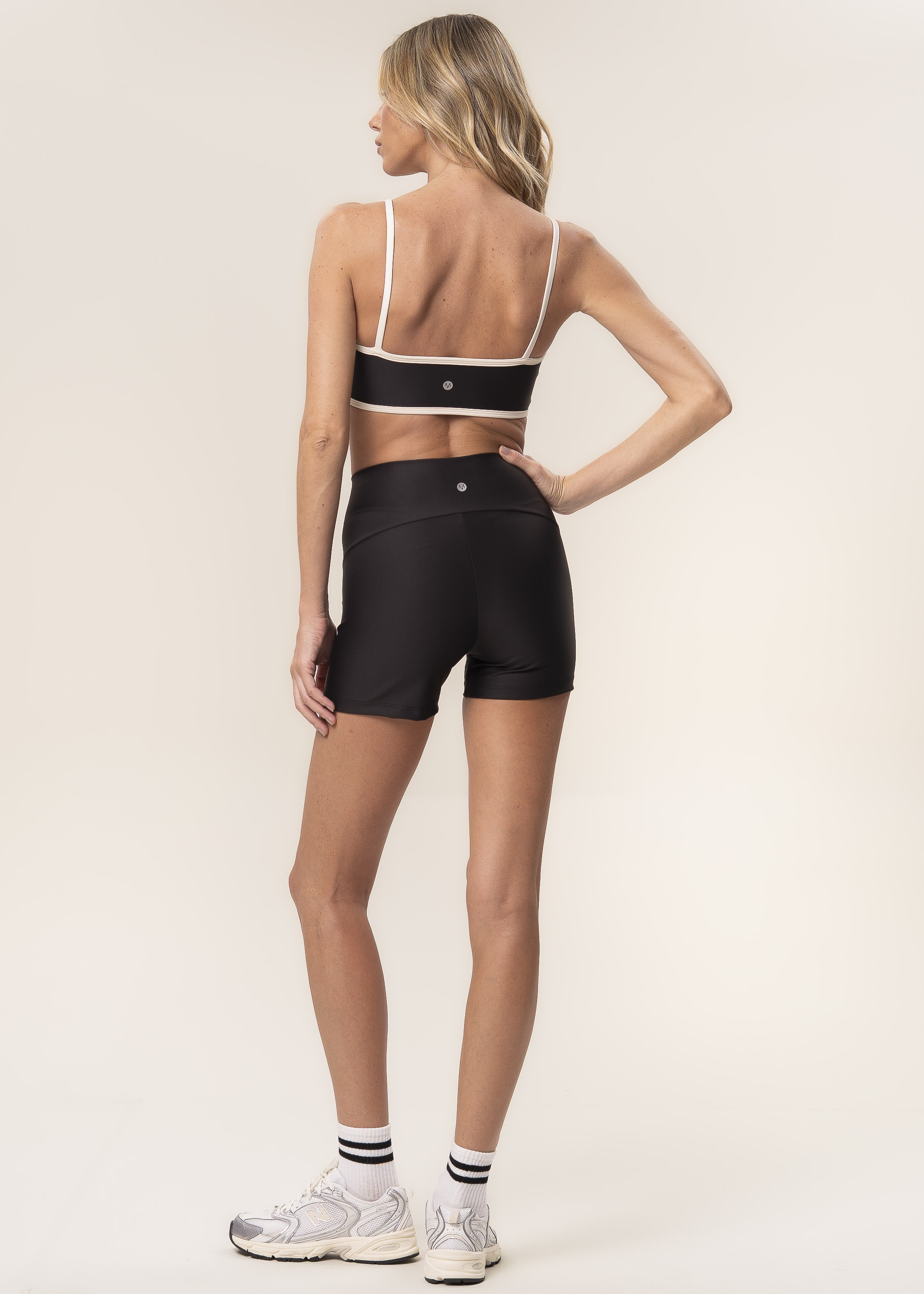 Shorts Curto Curve Invisible Slim Shape - Imagem 4 - Mobile
