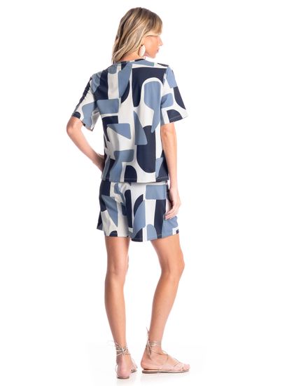 Shorts Feminino Com Pregas E Bolso Índigo - Imagem 2 - Desktop