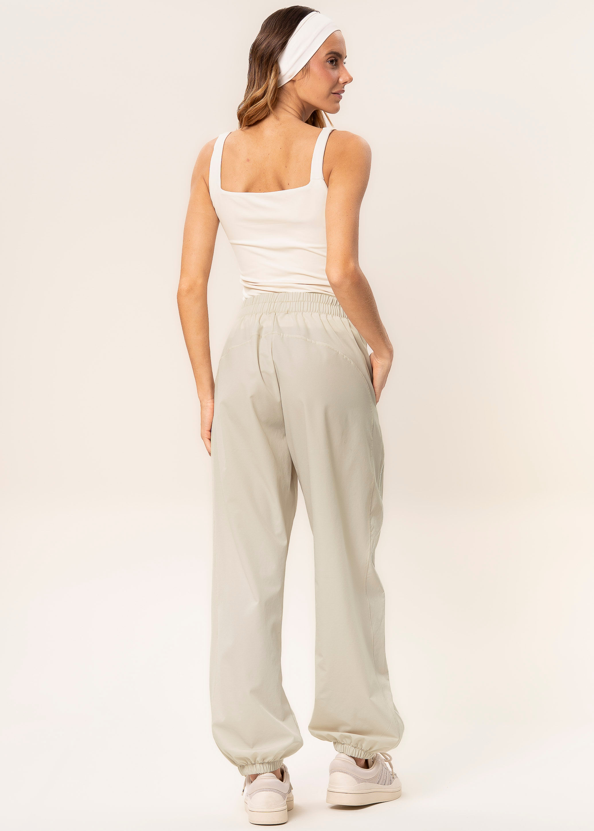 Regata Feminina Squareneck Contour - Imagem 4 - Mobile